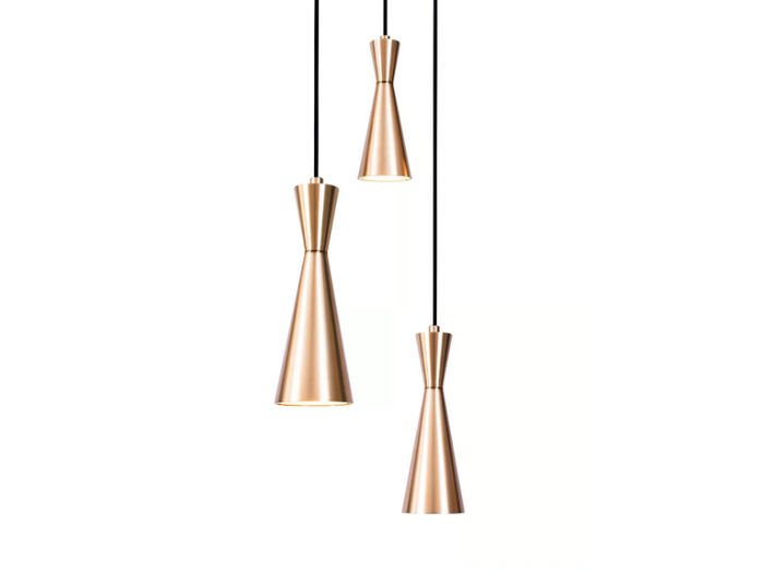 Marc-Wood-Studio_CONE-CLUSTER-3--Brass-pendant-lamp_Jqw9eGtSgQ.jpeg